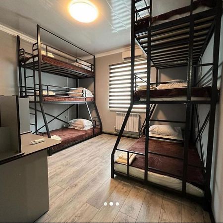 Kuze Hostel Almaty Ngoại thất bức ảnh