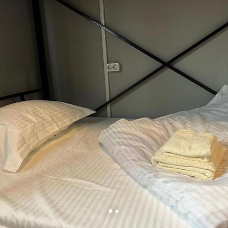 Kuze Hostel Almaty Ngoại thất bức ảnh
