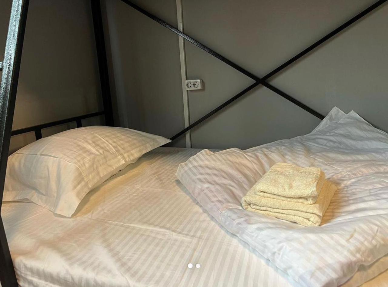 Kuze Hostel Almaty Ngoại thất bức ảnh