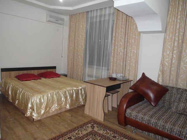 Kuze Hostel Almaty Ngoại thất bức ảnh